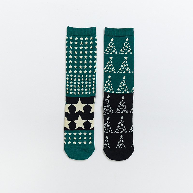 Glad Xvan 4 Pairs Personalized Gift Fun Socks Mismatched AB Socks Foot Boneless Seam Literary Christmas Socks